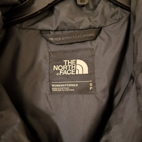 North Face Women's Holladown puffer vest Small - Picture 4 of 4